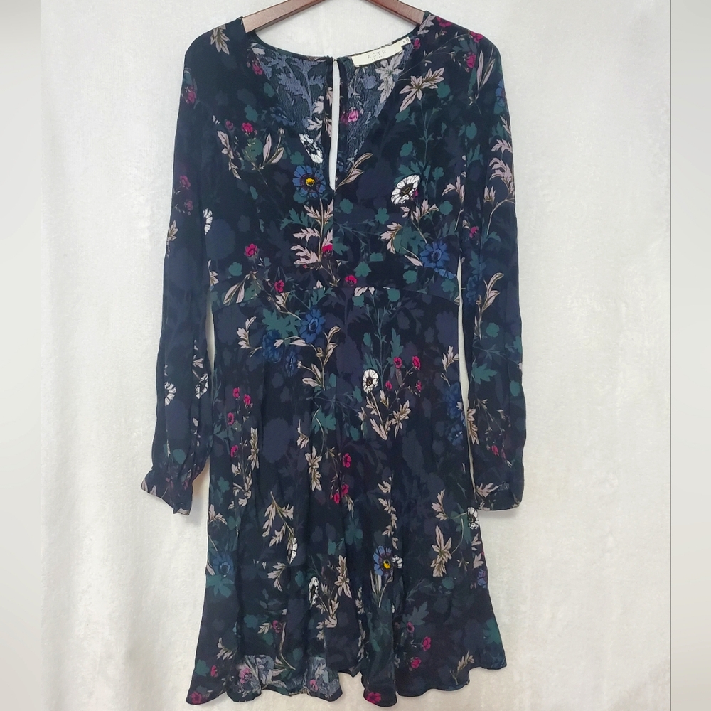 ASTR The Label Floral V-Neck Long Sleeve Dress Size M